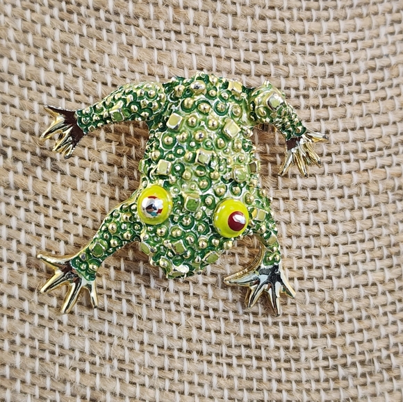 Vtg Tree Frog Brooch Pin Green & Goldtone - Picture 1 of 9